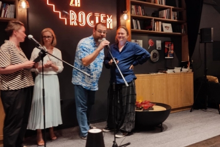 1e2ec8c6-2a17-454d-ba80-e900bd1fe91e