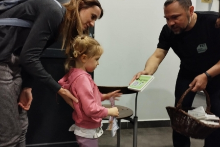 9ebdaa15-3d5d-4279-a6a0-63c09a596911